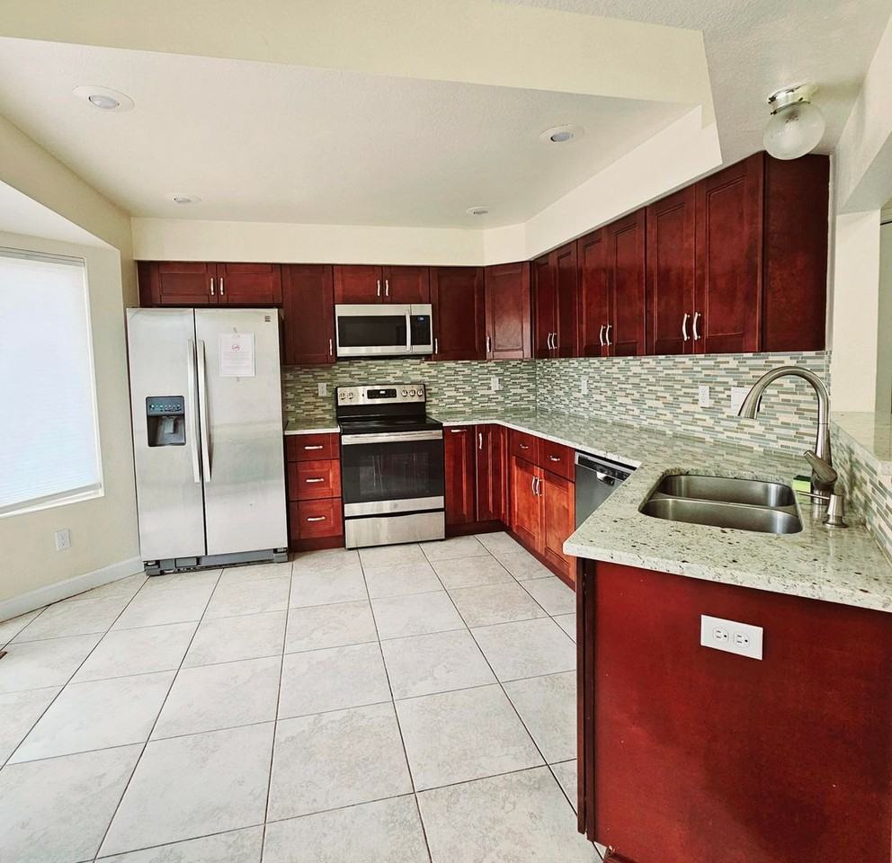 8224 Horn Run Rd - Photo 3 of 29