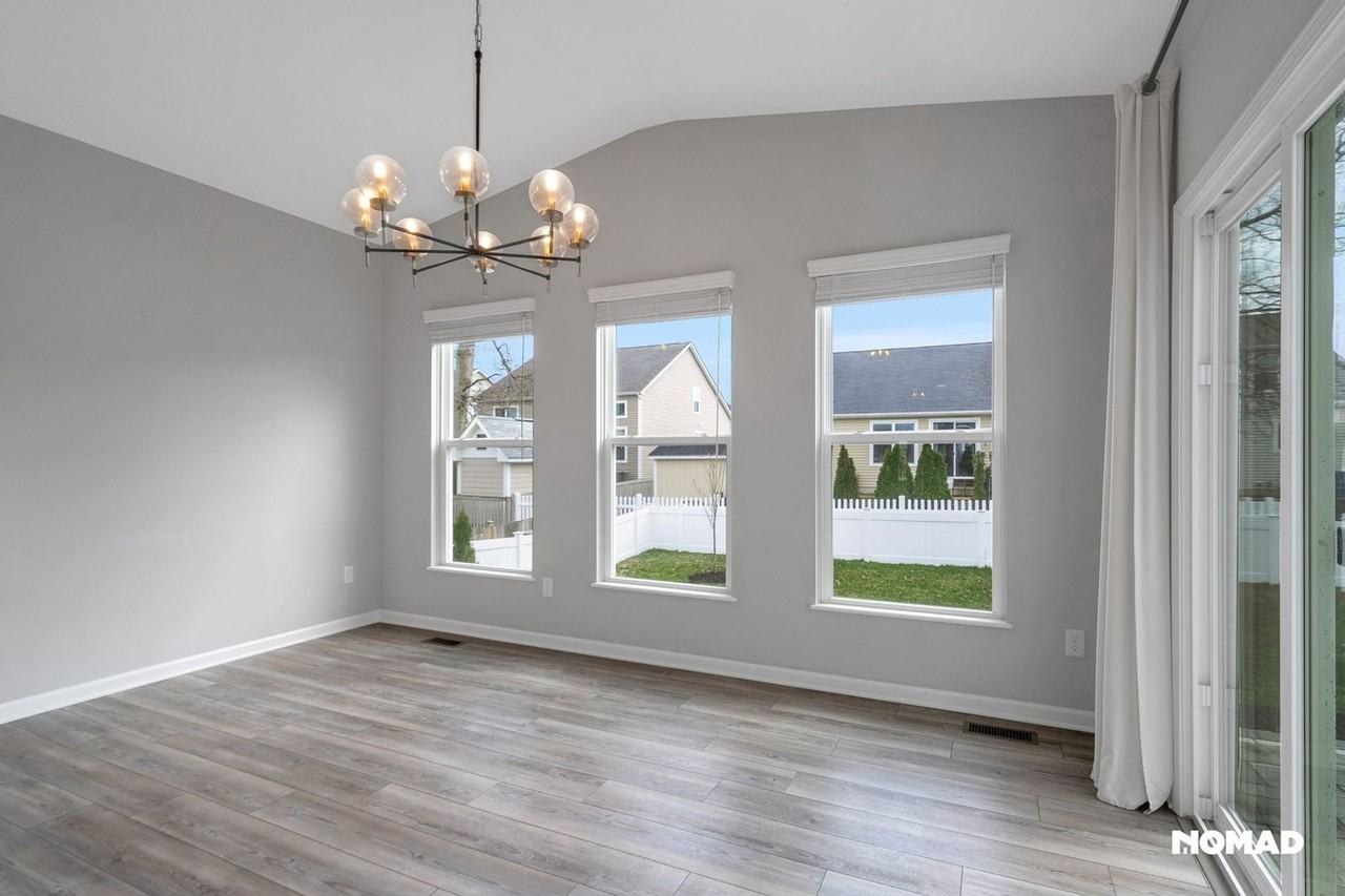 261 Minton Dr - Photo 6 of 32