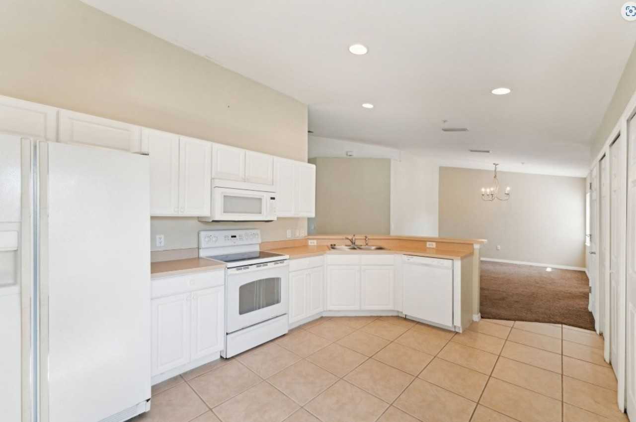 11640 Marino Ct - Photo 5 of 20