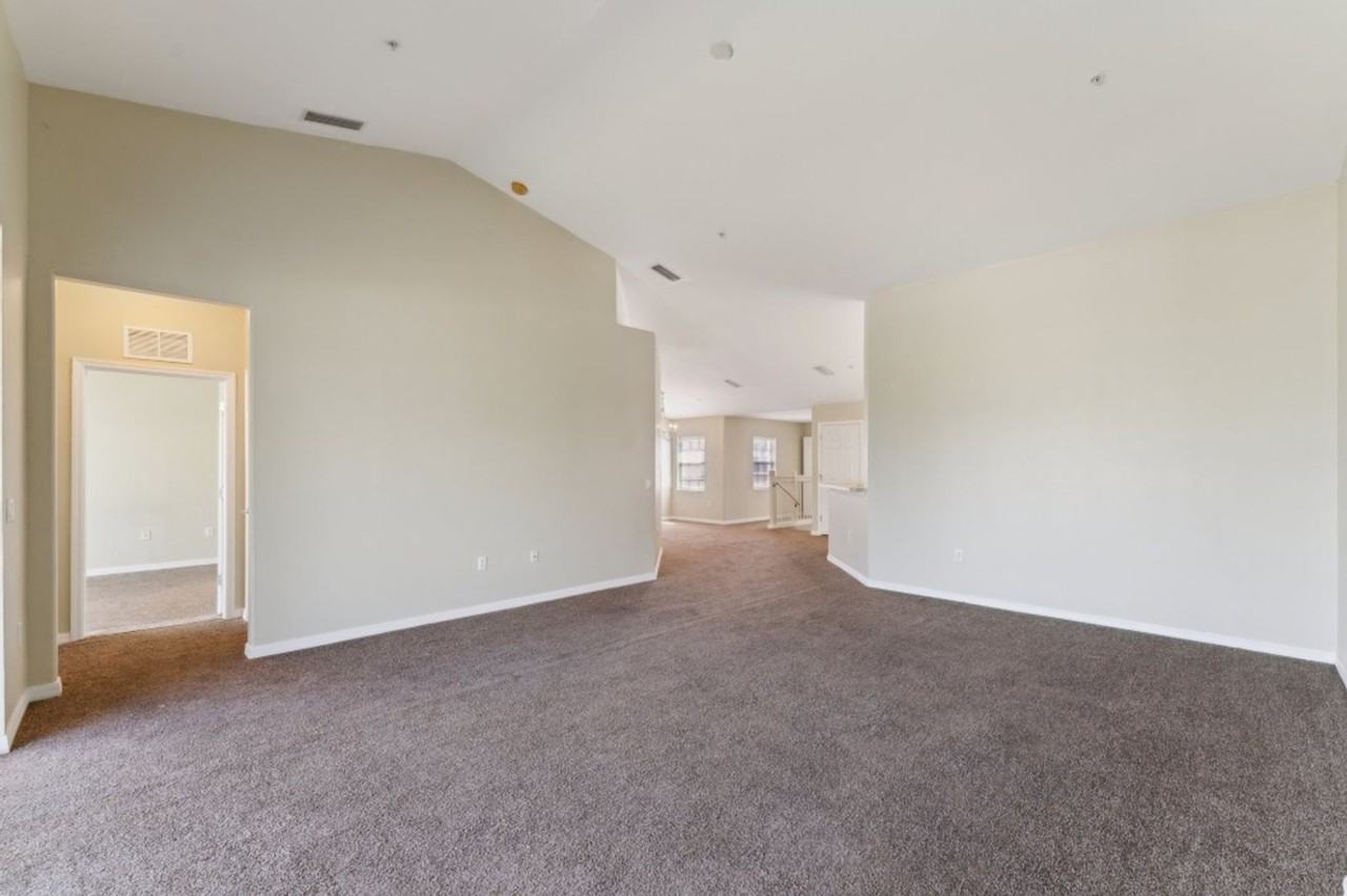 11640 Marino Ct - Photo 3 of 20