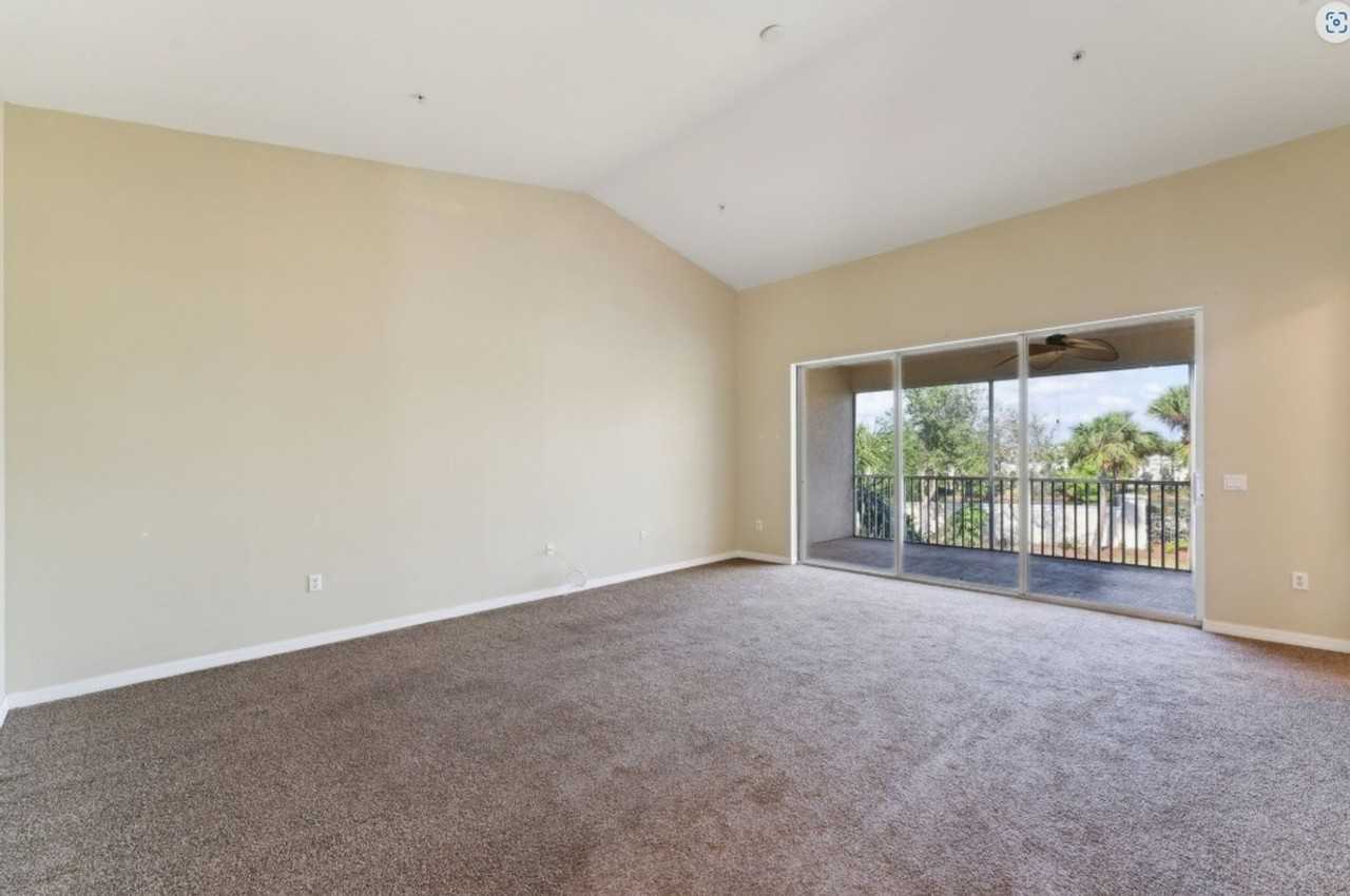 11640 Marino Ct - Photo 2 of 20