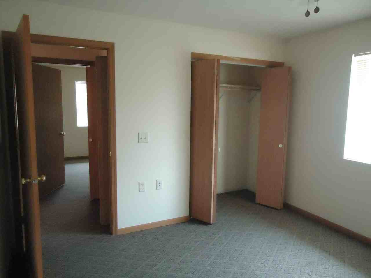 1080 East 20th Street - Photo 4 of 4