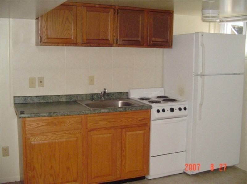 238 N Summit - Photo 3 of 18