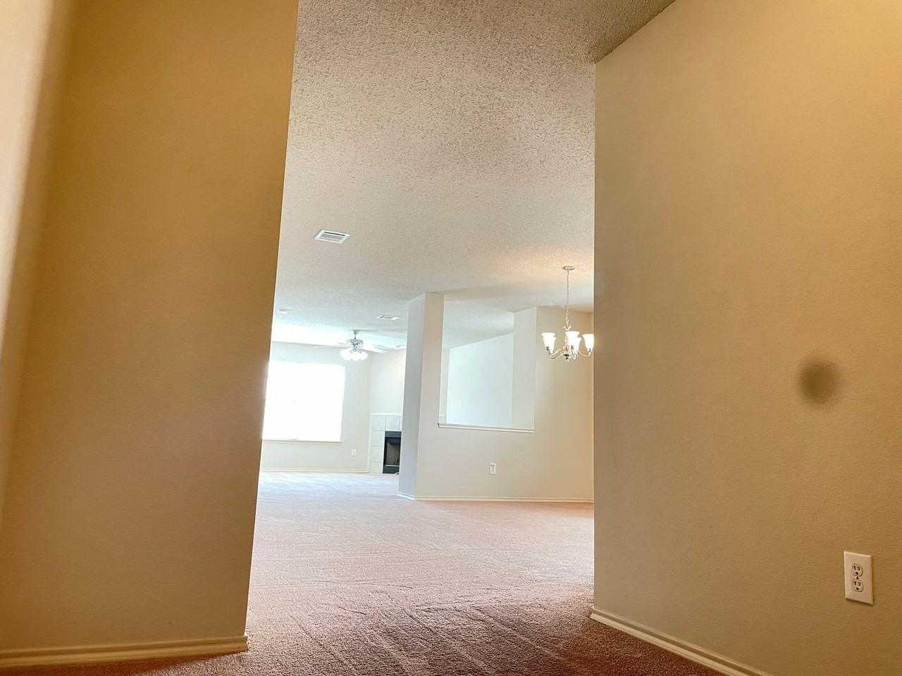 4932 Thorn Hollow Dr - Photo 2 of 44