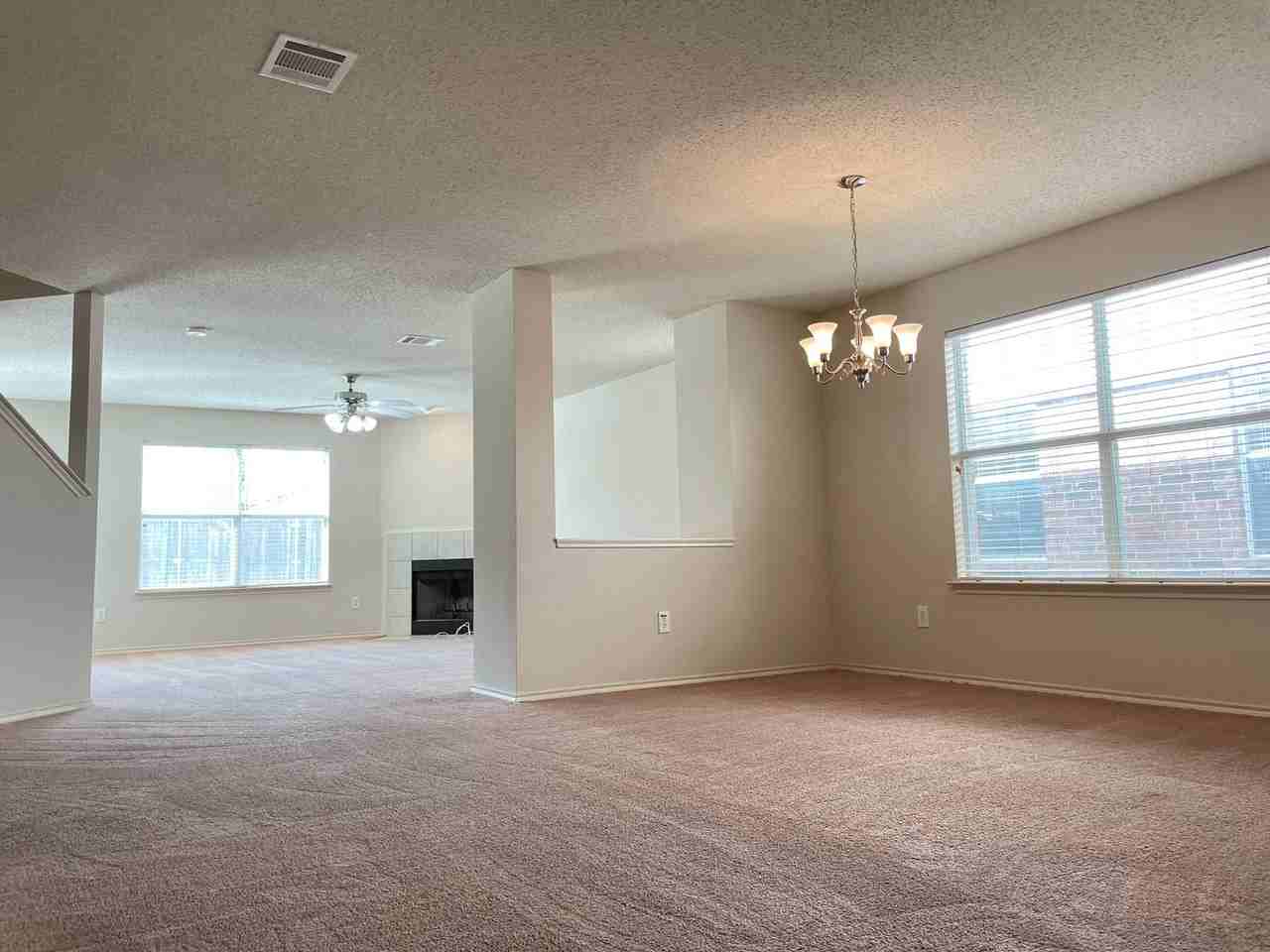 4932 Thorn Hollow Dr - Photo 3 of 44