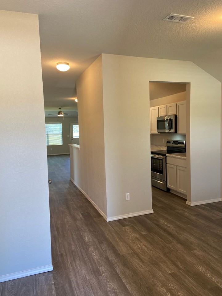 10413 Cypress Knee Dr - Photo 5 of 20