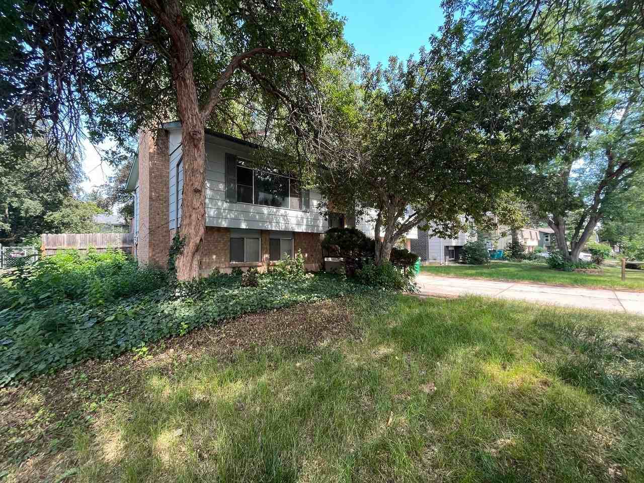 2920 Eagle Dr - Photo 3 of 22