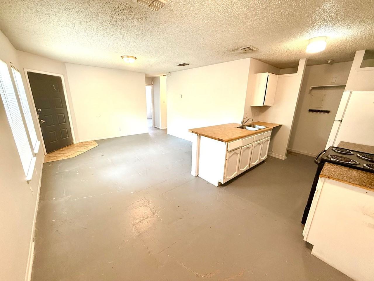 6921 Belforest - Photo 6 of 10