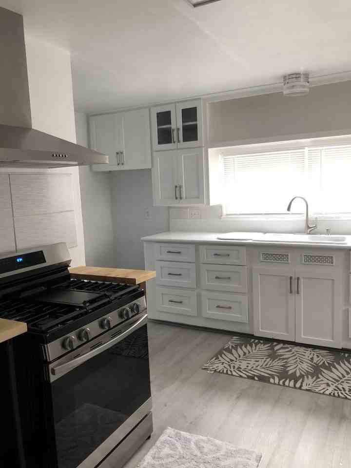 1417 Vernon St - Photo 2 of 13