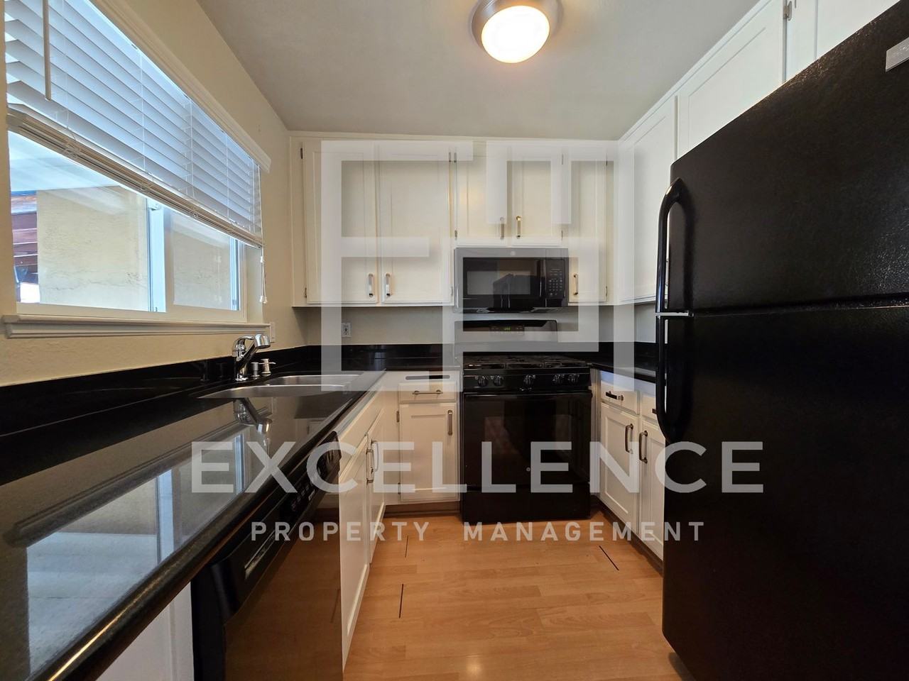 5086 Plaza Corona - Photo 2 of 16