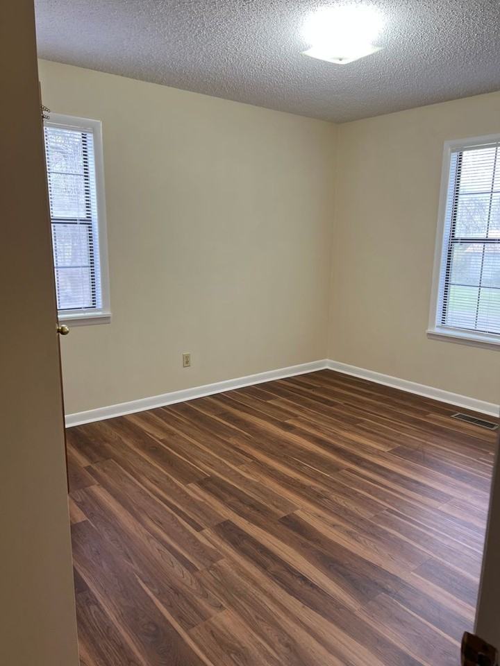 659 12th Way Ne - Photo 3 of 18