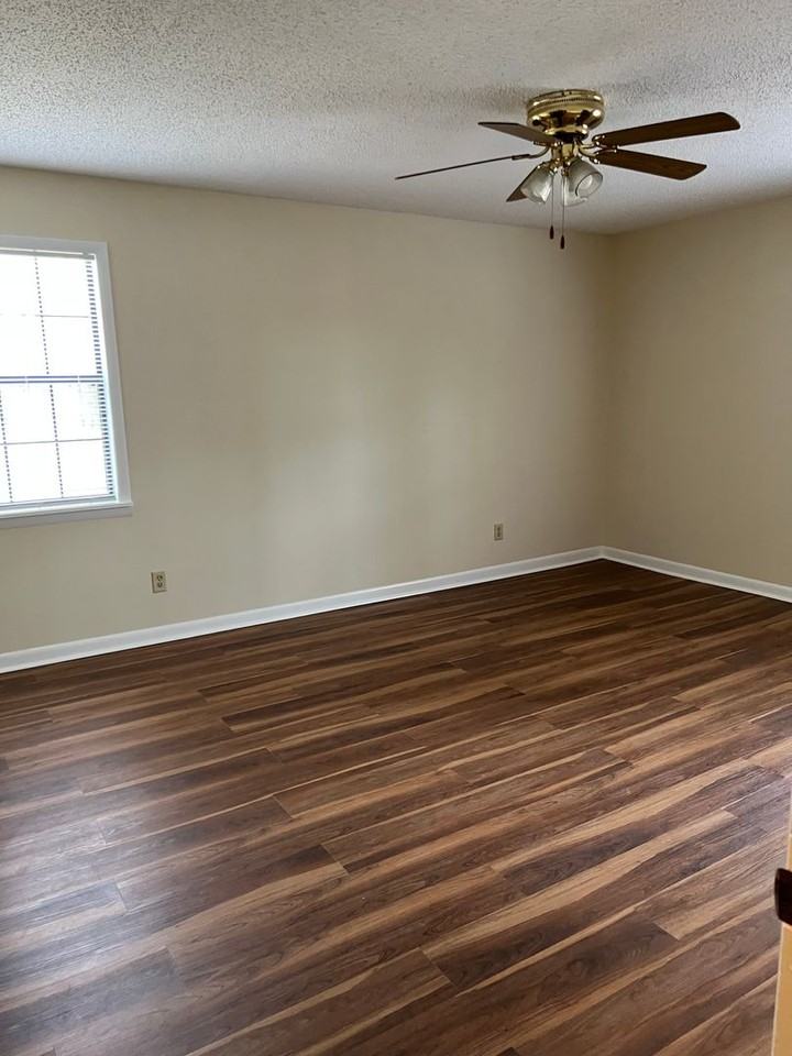 659 12th Way Ne - Photo 5 of 18