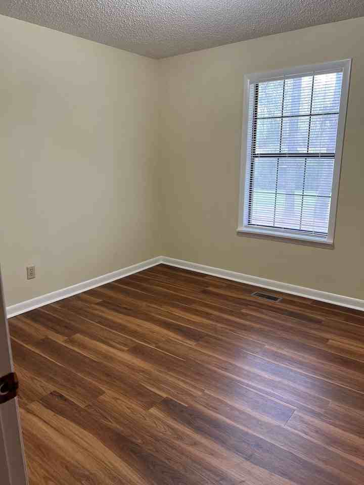 659 12th Way Ne - Photo 7 of 18