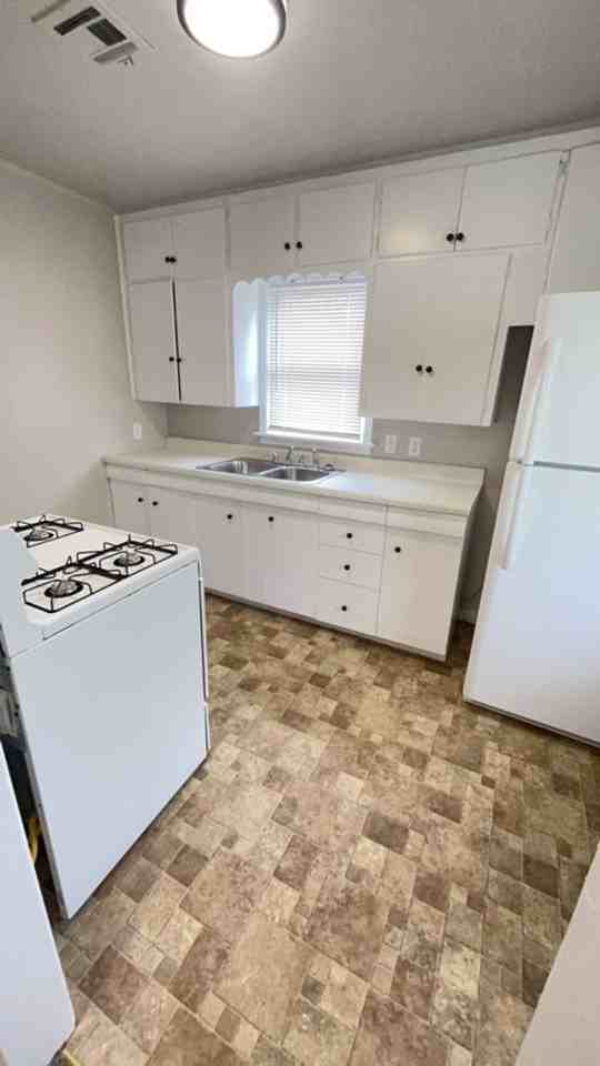1513 W Hudson Dr - Photo 3 of 11