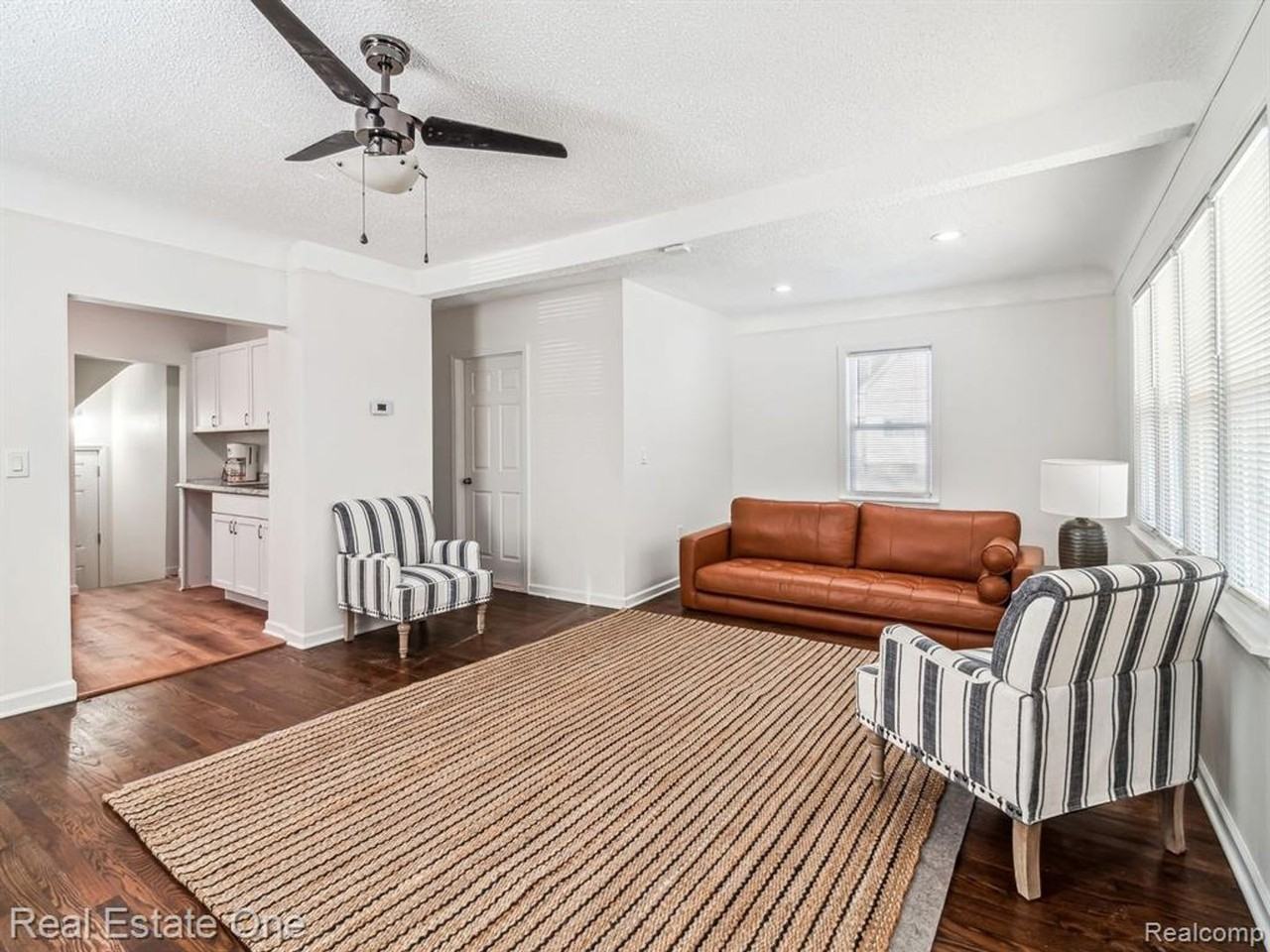 25450 6th St - Photo 3 of 13
