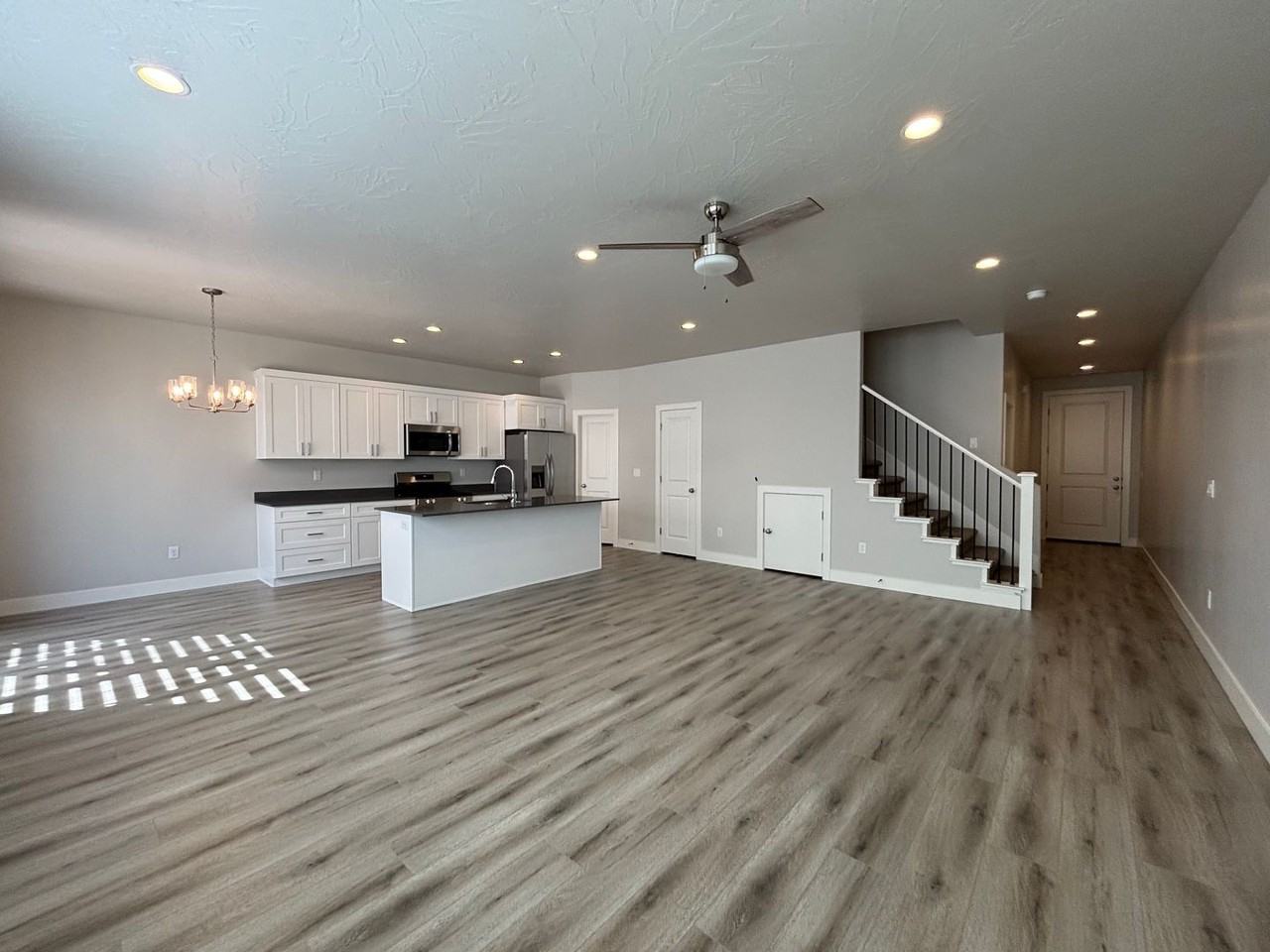 1061 S 4380 W - Photo 4 of 48