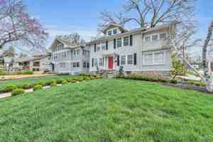 featured image of 5545 Harrison St