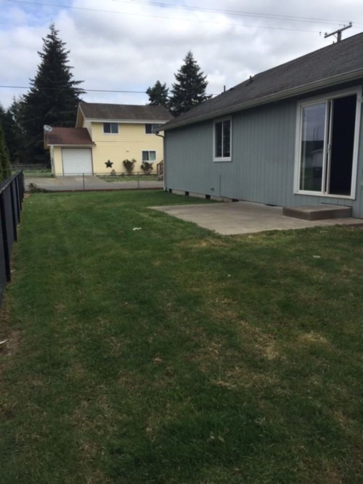 3418 Fords Prairie Ave - Photo 3 of 16