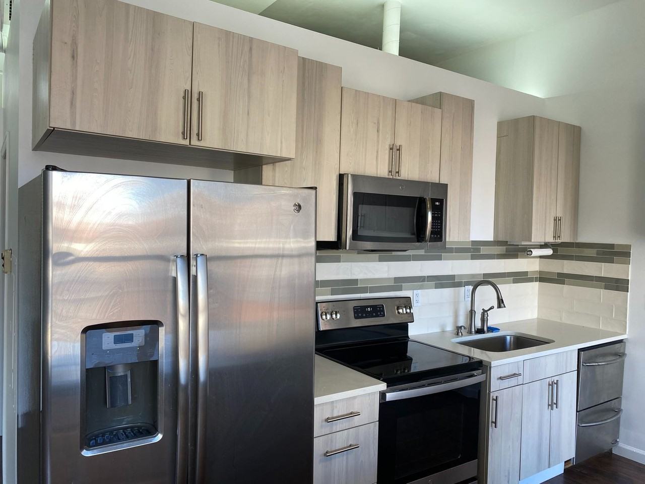 1555 California St - Photo 3 of 16