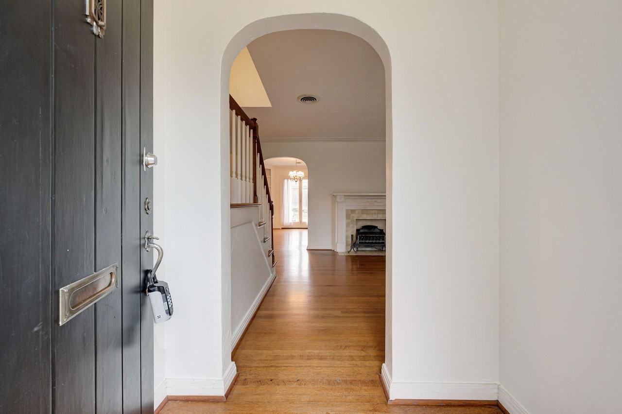 612 Nw 37th St - Photo 5 of 45