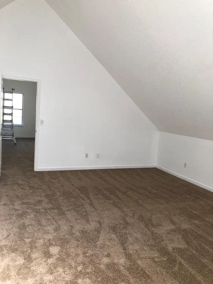 6933 Stonewall Pl - Photo 2 of 10