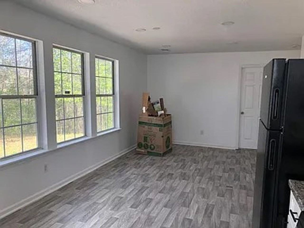 6933 Stonewall Pl - Photo 6 of 10