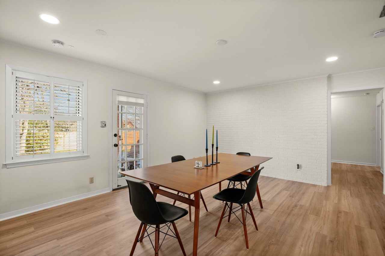 11805 Oak Trl - Photo 3 of 23