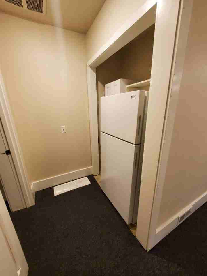 5622 15th Ave Ne #A - Photo 6 of 19