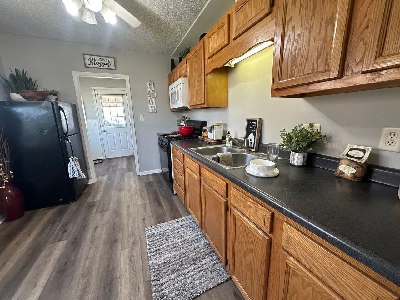 850 Payne St - Photo 3 of 21