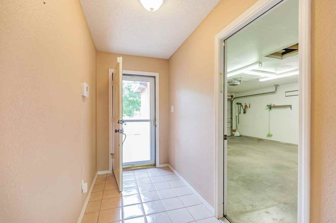 606 Venus Ave - Photo 4 of 27