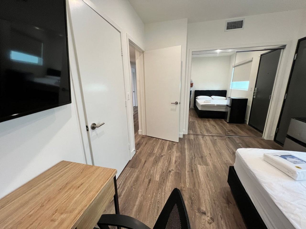 Ecco Selby - Photo 5 of 21