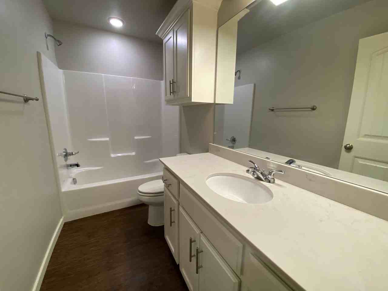 11506 N Lincoln Blvd - Photo 3 of 14