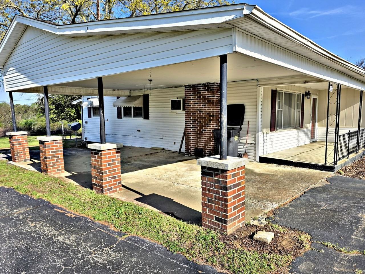 6055 Danville Rd - Photo 3 of 28