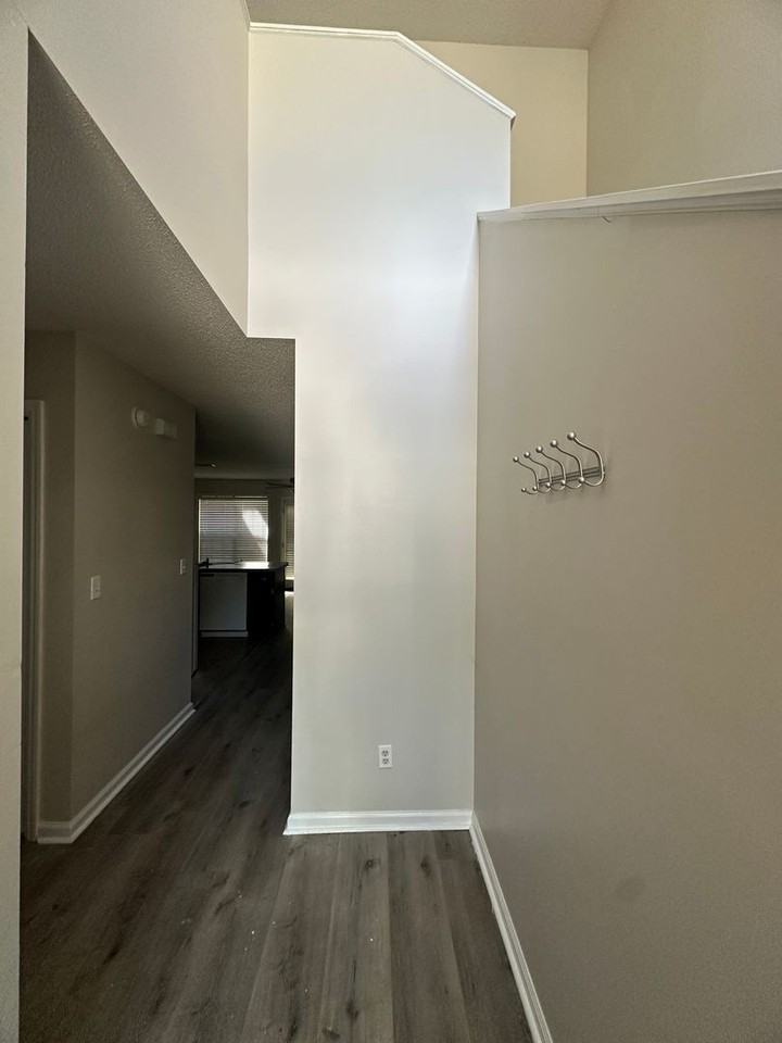 408 Sandy Oak Dr - Photo 2 of 30