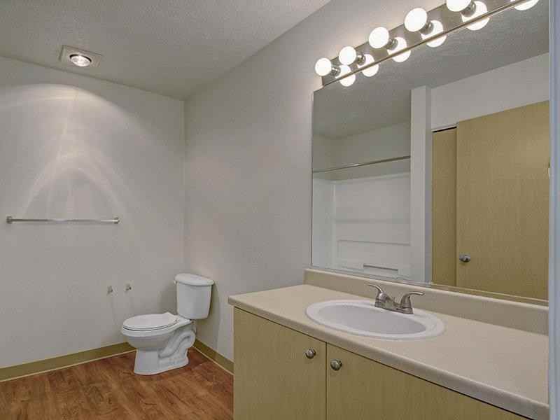 1225 E Westview Ct - Photo 2 of 38