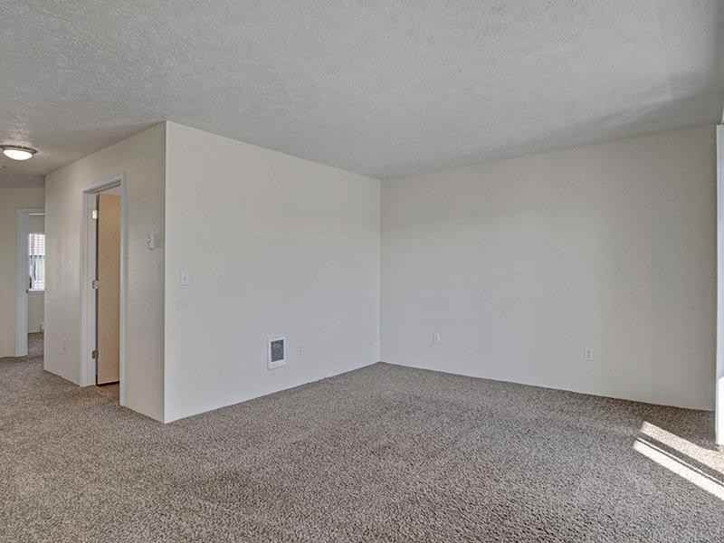 1225 E Westview Ct - Photo 6 of 38
