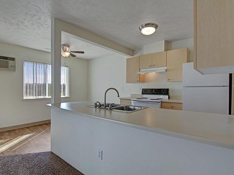 1225 E Westview Ct - Photo 3 of 38