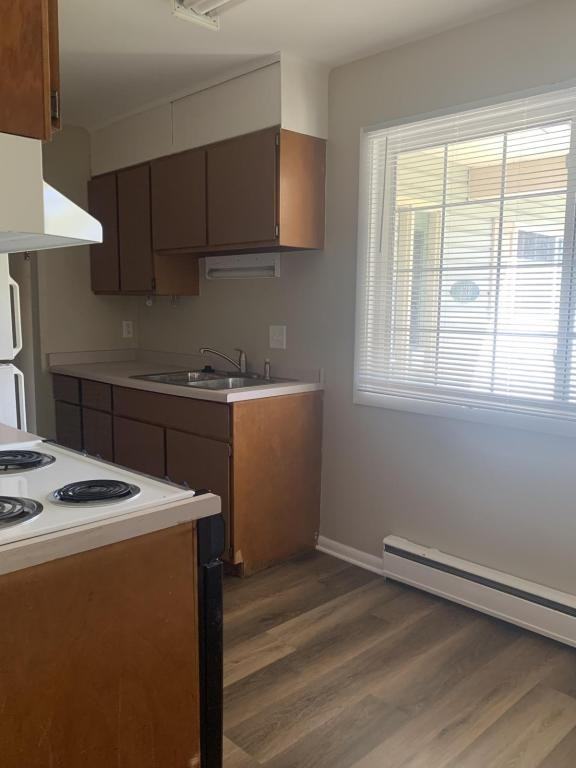 136 W Klubertanz Dr ##Apt - Photo 3 of 9