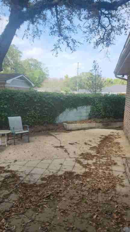 2766 Brookwood Dr - Photo 3 of 20