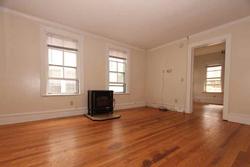 8 S Union St - Photo 4 of 16