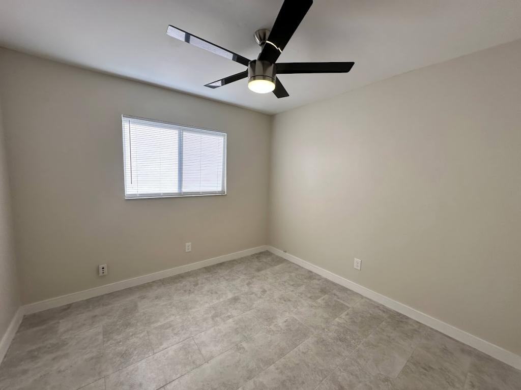 741 Ne 7th Pl - Photo 6 of 8