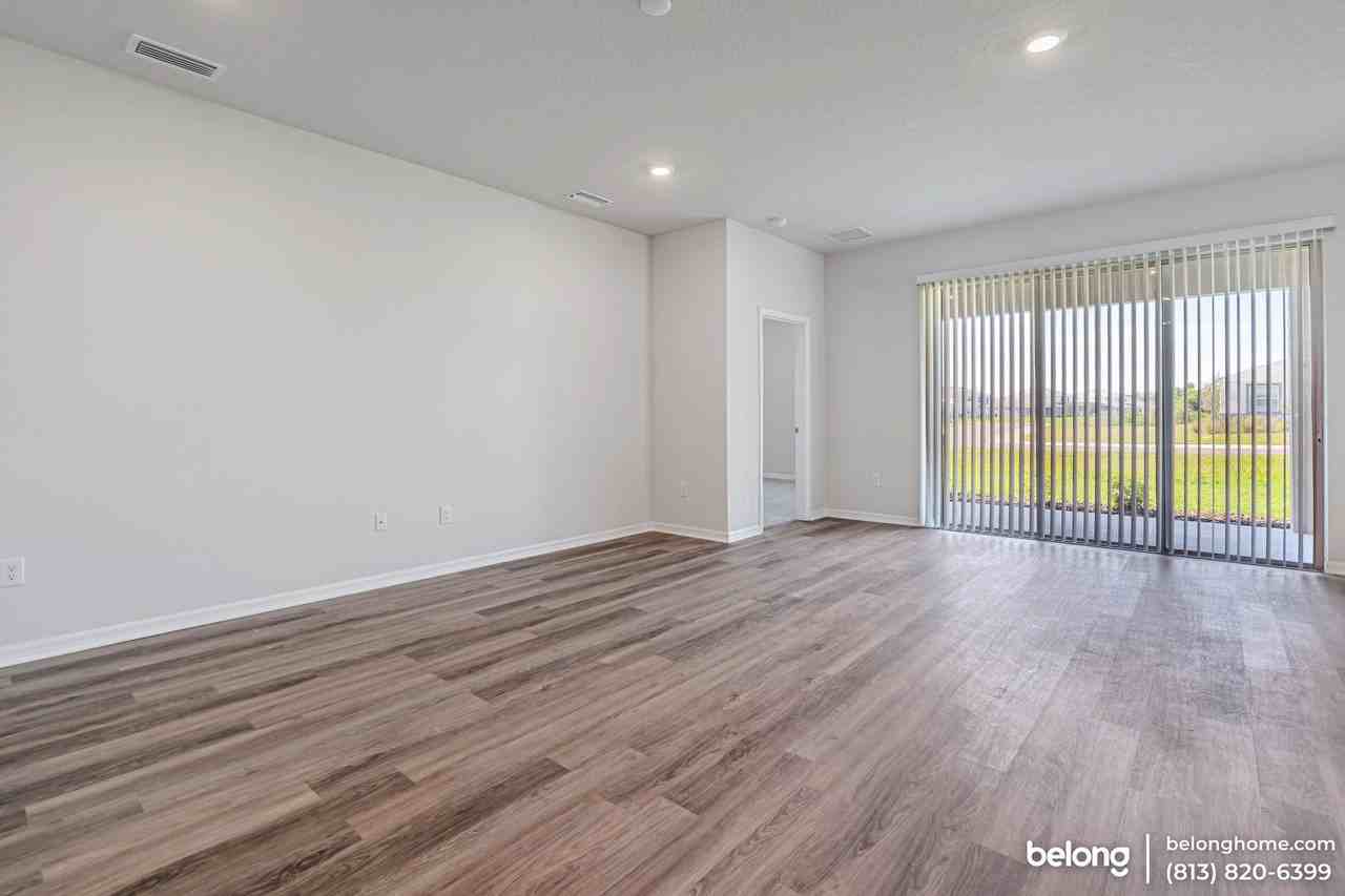 16037 7th Ave E - Photo 6 of 39