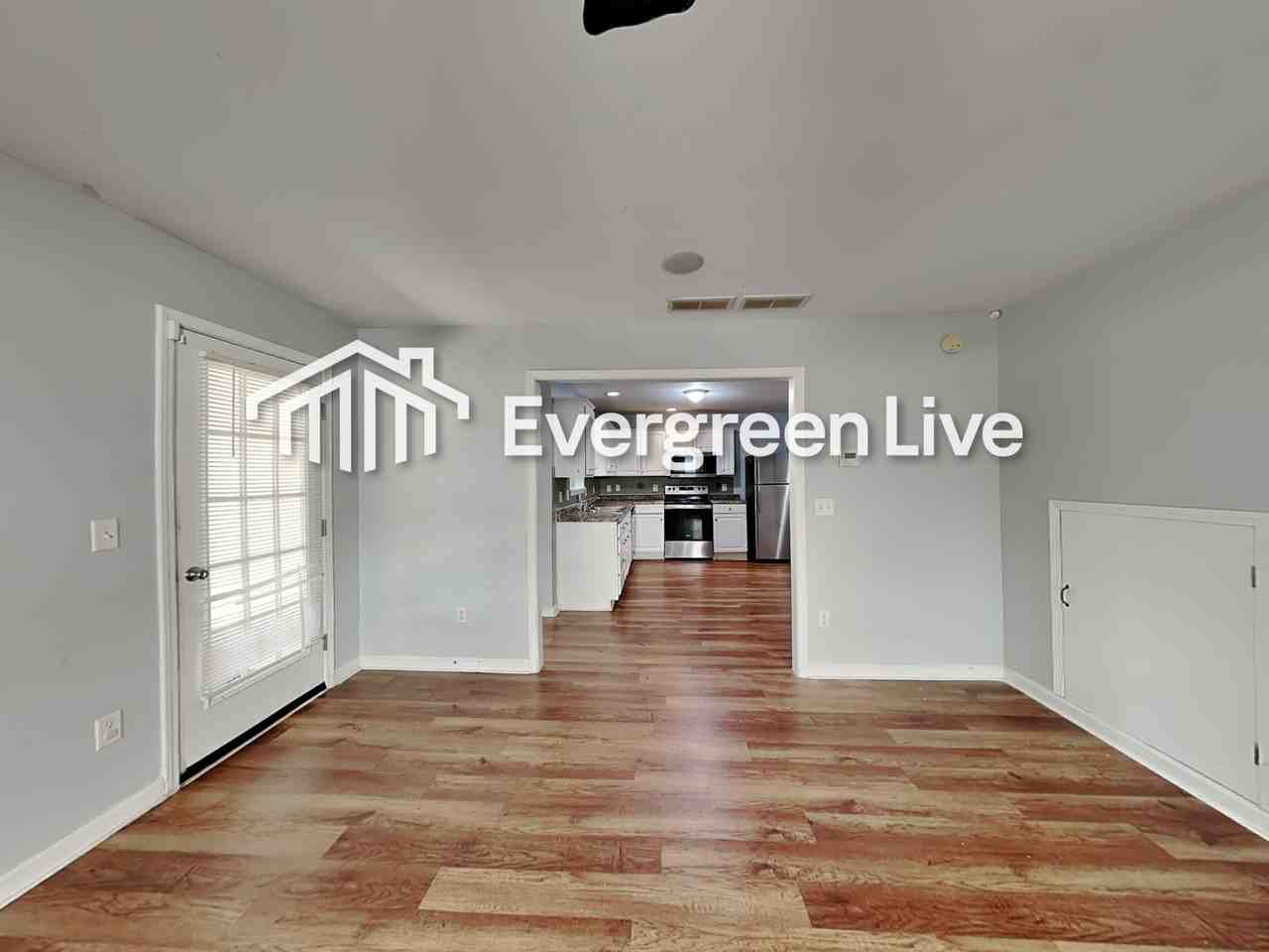 5751 Castlebrook Dr - Photo 2 of 15