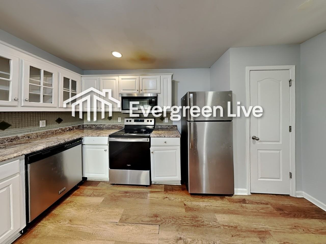 5751 Castlebrook Dr - Photo 4 of 15