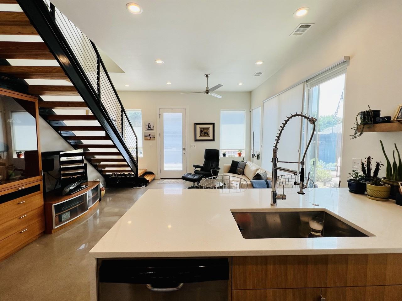 2911 E 4th St #2 - Photo 2 of 22