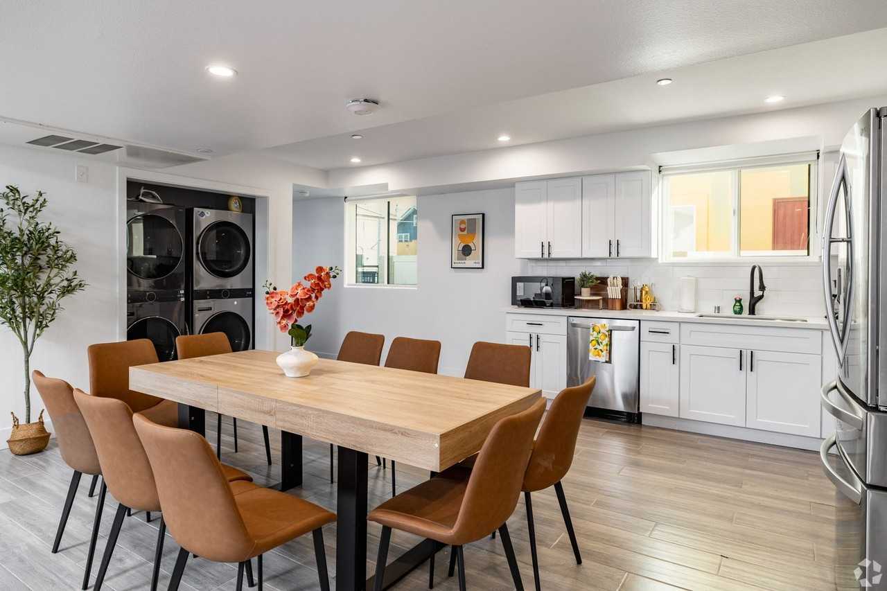 MH 1186 W 37th Pl - Photo 7 of 11