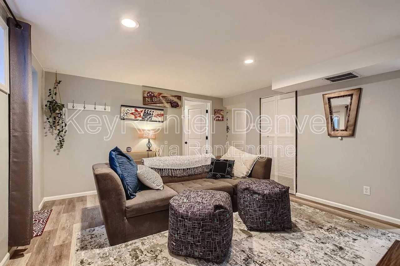 5327 Independence St #B - Photo 7 of 29