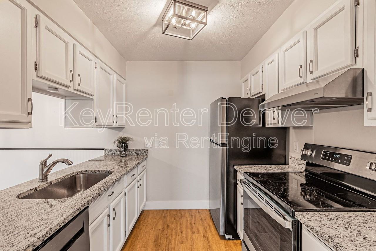 7665 East Eastman Avenue #A103 - Photo 5 of 16