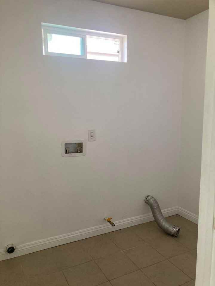 2536 E 135th St #2536 - Photo 2 of 9