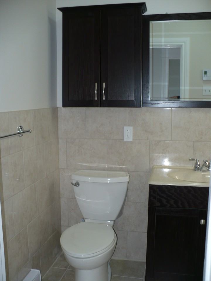 794 4e Avenue - Photo 5 of 7